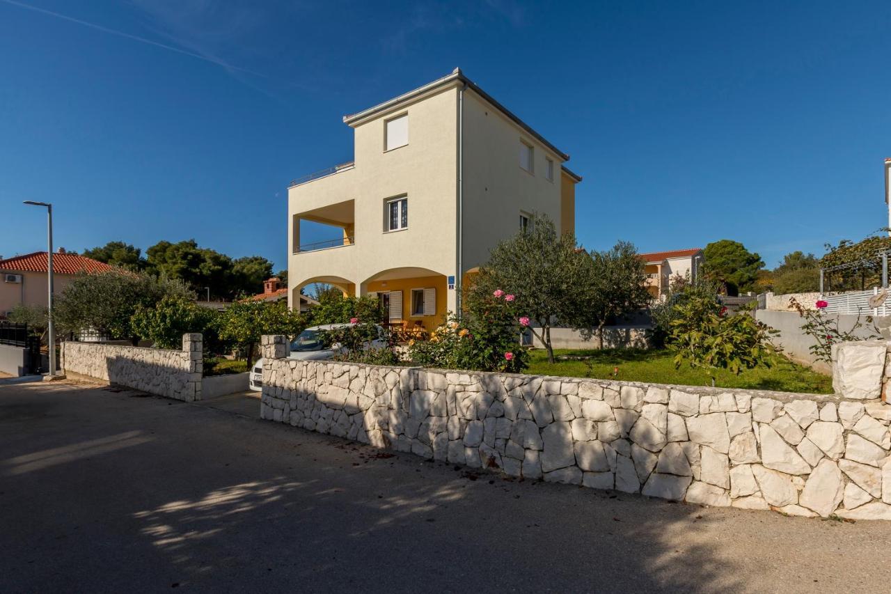 Apart Sa Terasom 250M Od Plaze,Parking,Wi Fi,Rostilj Трогір Екстер'єр фото