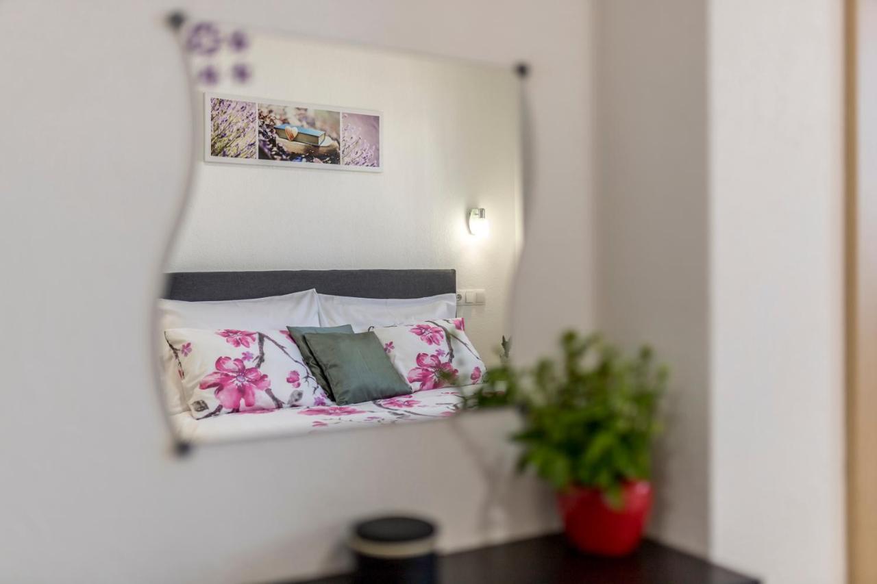 Apart Sa Terasom 250M Od Plaze,Parking,Wi Fi,Rostilj Трогір Екстер'єр фото