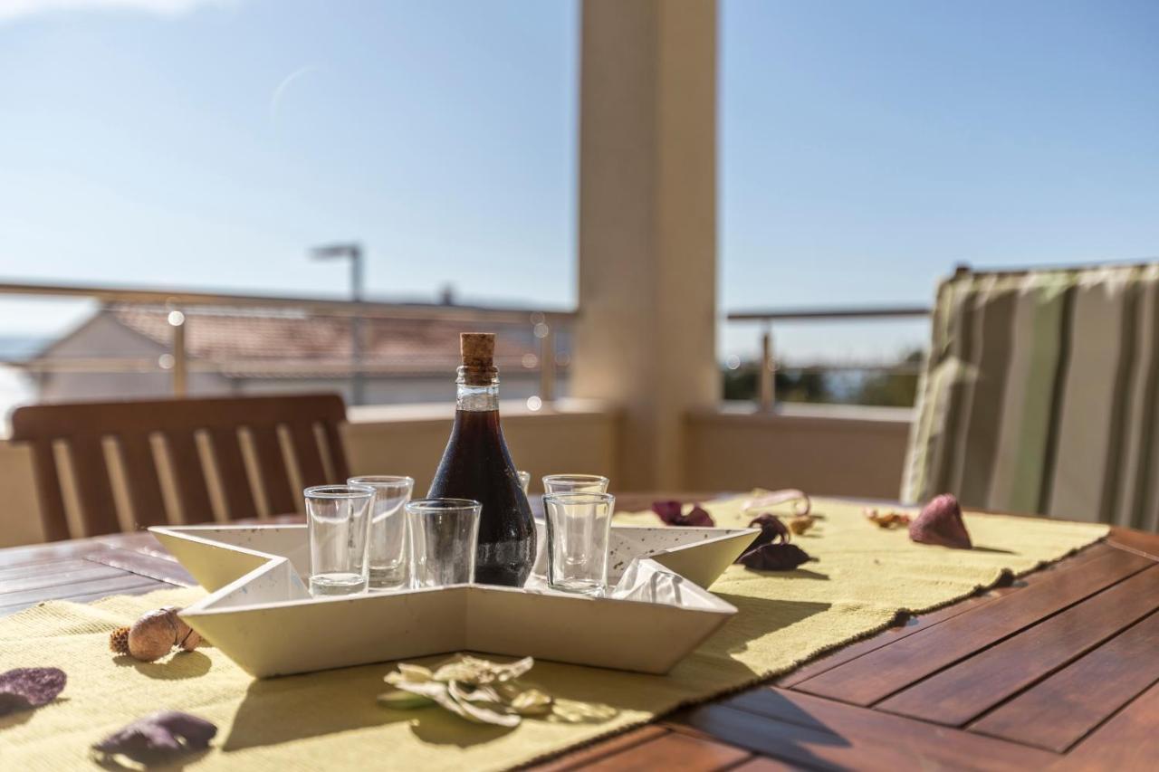 Apart Sa Terasom 250M Od Plaze,Parking,Wi Fi,Rostilj Трогір Екстер'єр фото