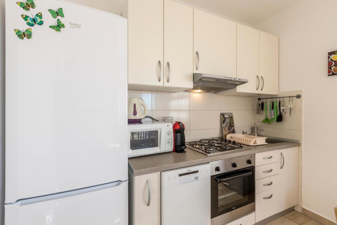 Apart Sa Terasom 250M Od Plaze,Parking,Wi Fi,Rostilj Трогір Екстер'єр фото