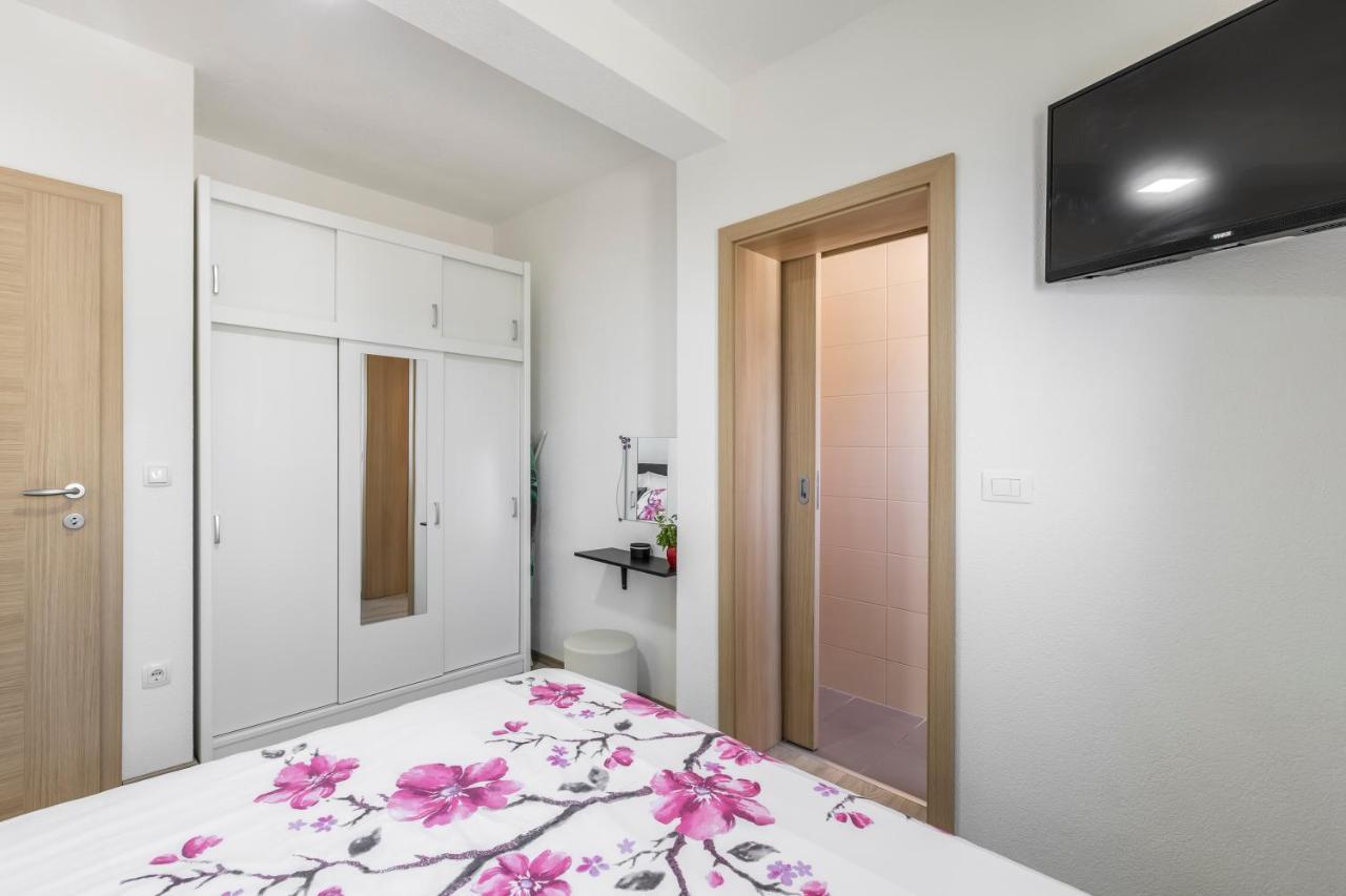 Apart Sa Terasom 250M Od Plaze,Parking,Wi Fi,Rostilj Трогір Екстер'єр фото