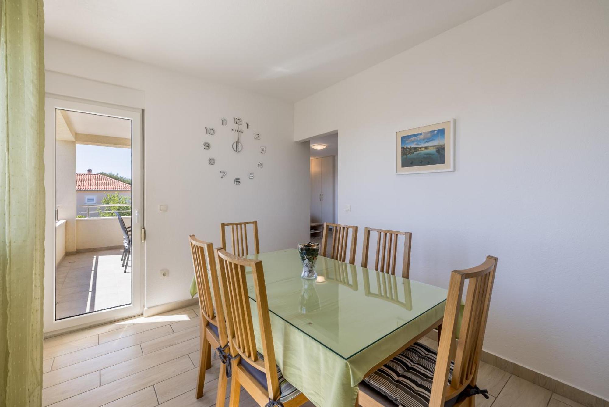 Apart Sa Terasom 250M Od Plaze,Parking,Wi Fi,Rostilj Трогір Екстер'єр фото