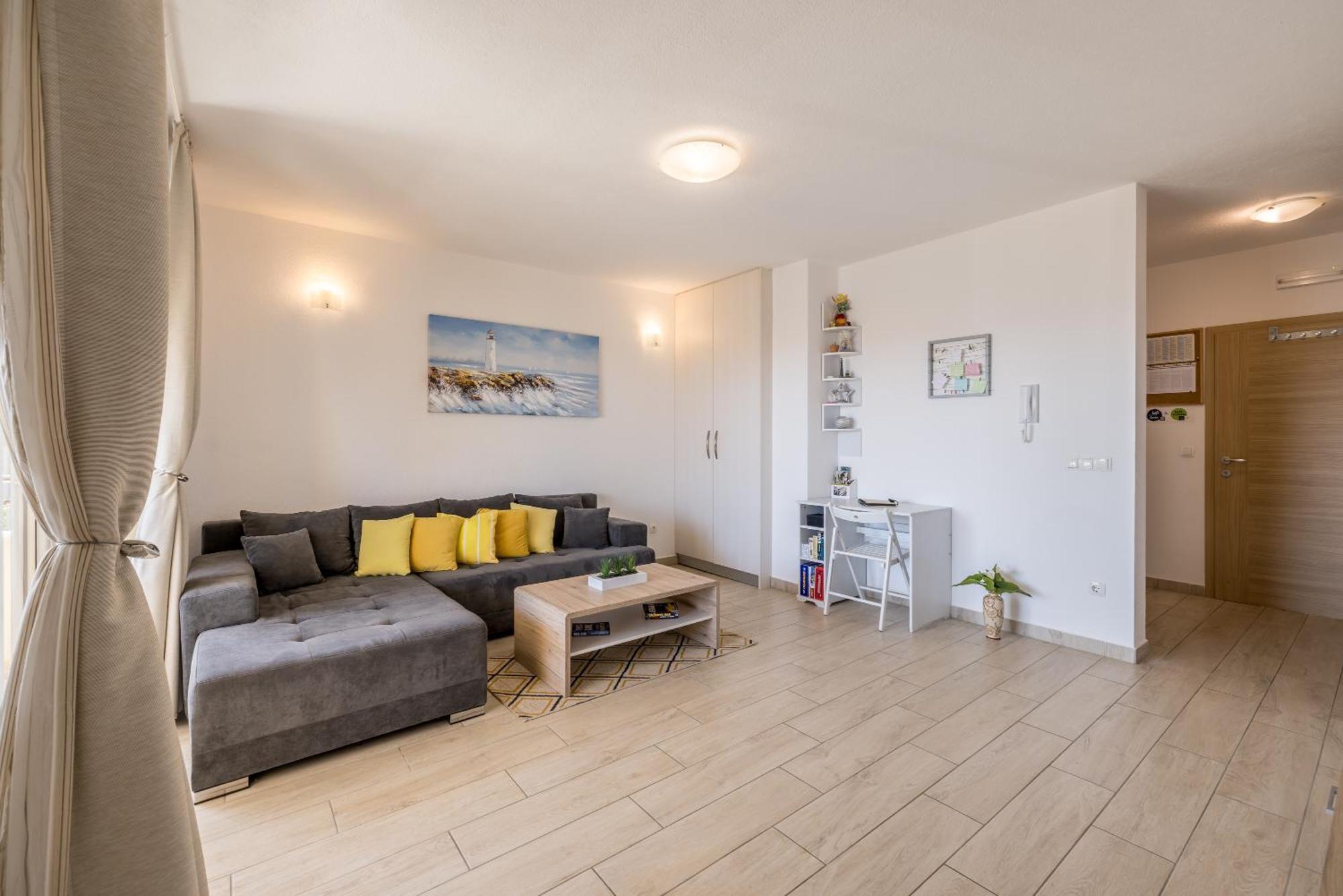 Apart Sa Terasom 250M Od Plaze,Parking,Wi Fi,Rostilj Трогір Екстер'єр фото