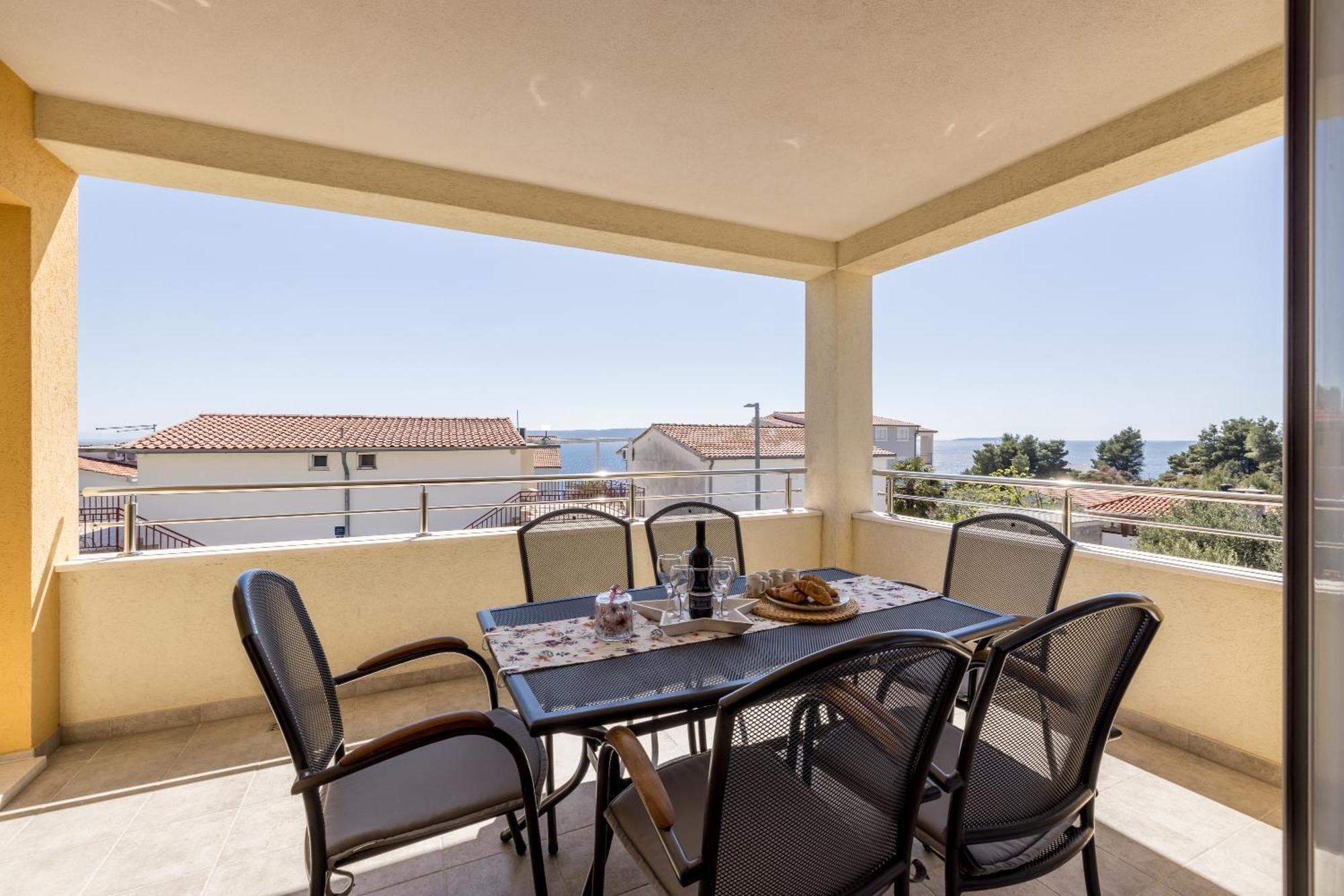Apart Sa Terasom 250M Od Plaze,Parking,Wi Fi,Rostilj Трогір Екстер'єр фото